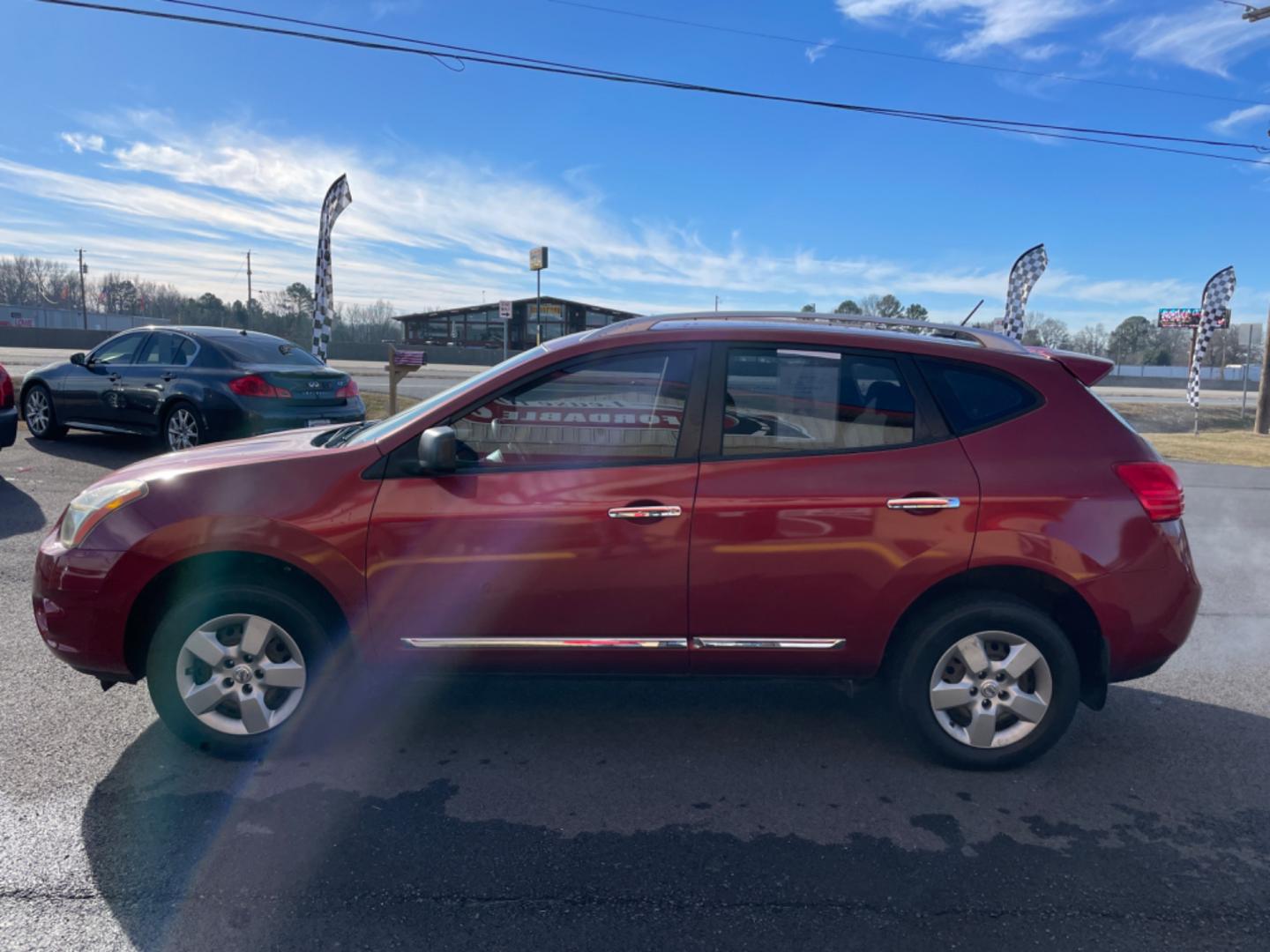 2014 Maroon Nissan Rogue Select (JN8AS5MTXEW) with an 4-Cyl, 2.5 Liter engine, Automatic, CVT transmission, located at 8008 Warden Rd, Sherwood, AR, 72120, (501) 801-6100, 34.830078, -92.186684 - Photo#4